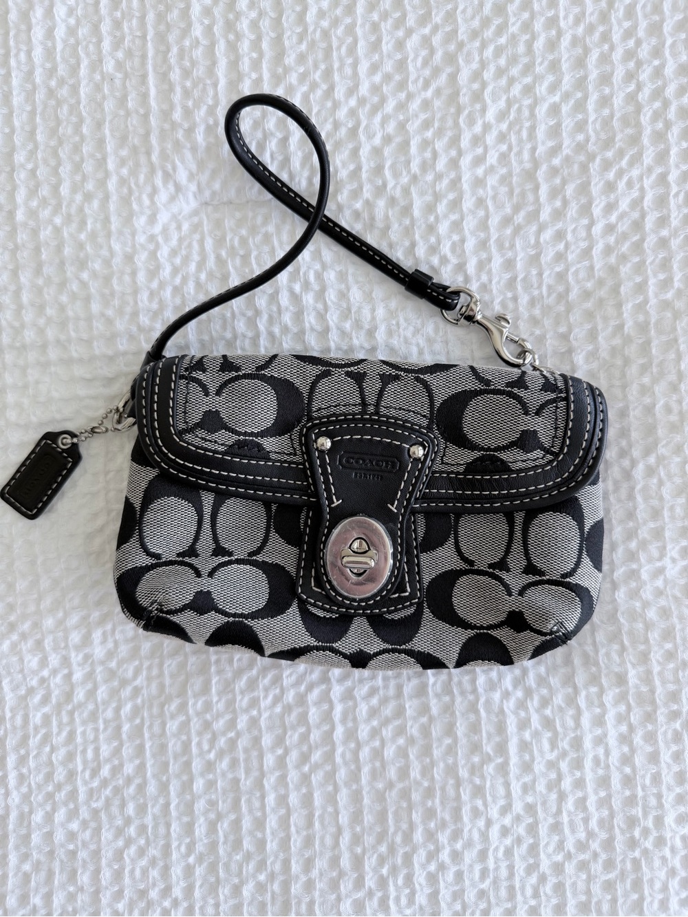 Y2K Coach Signature Canvas Turnlock Wristlet in Grey & Black